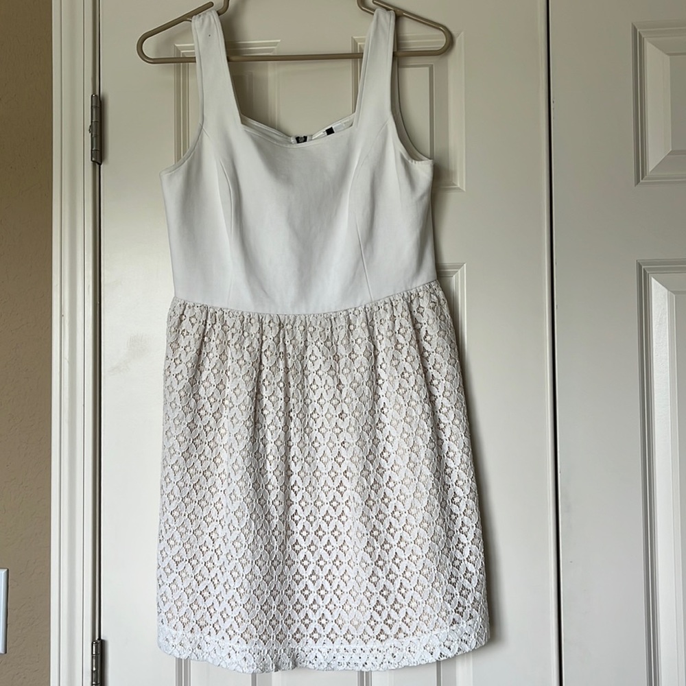 Off-white/cream dress